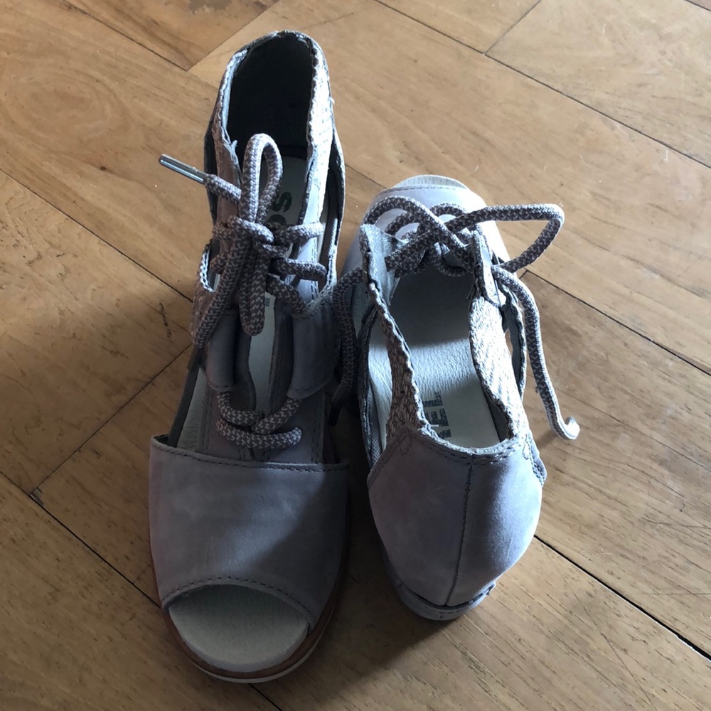Sorel wedge sandal size 8 1/2